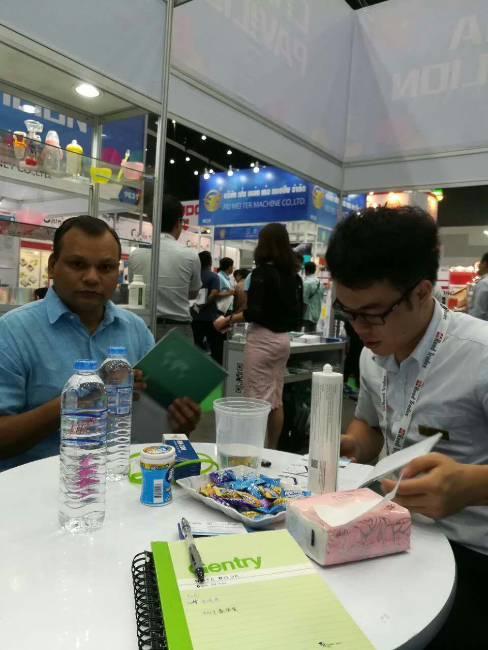 向客戶推薦適合的pp粘矽膠膠水