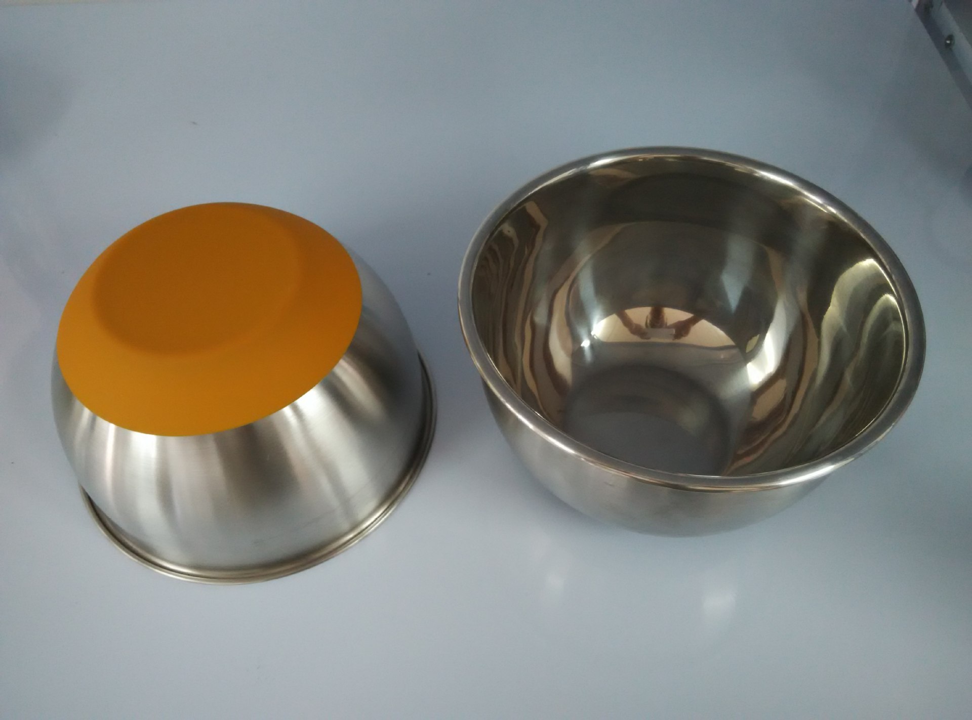 矽膠黏金屬應用