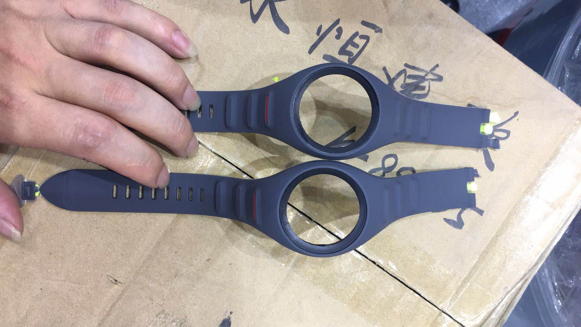 矽膠粘ABS怎麽(me) 處理矽膠