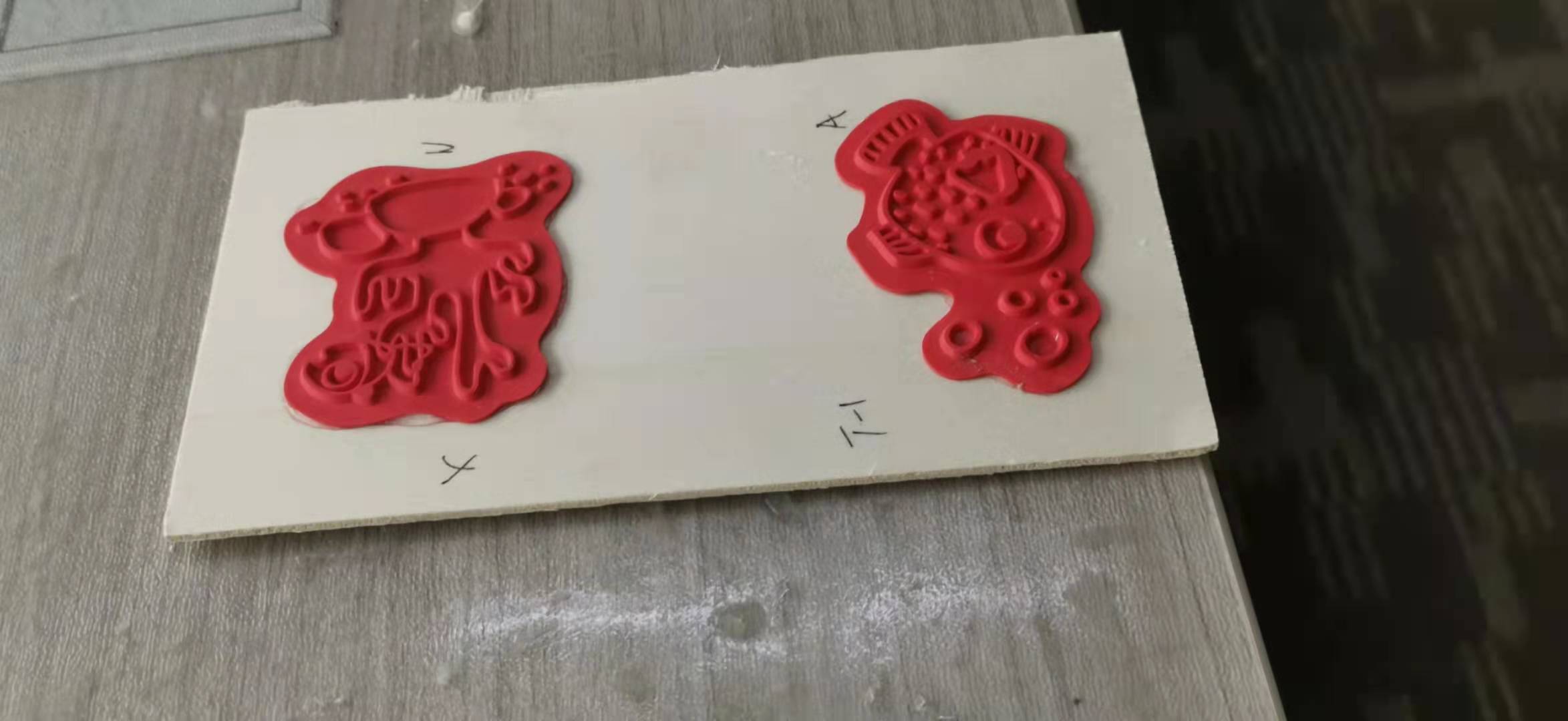 矽膠板用什麽(me) 膠水粘住