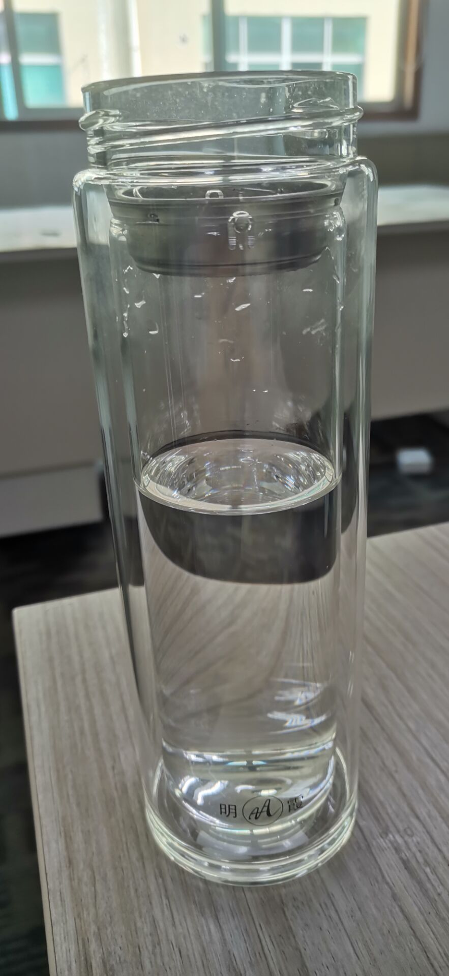矽膠與(yu) 高鵬玻璃用什麽(me) 粘合劑